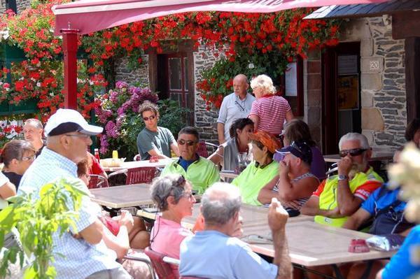 <p>Une terrasse pour le café, bien agréable.</p>