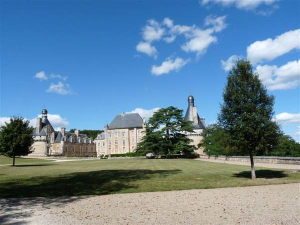 <p>Nous resterons dehors, trop cher !</p>