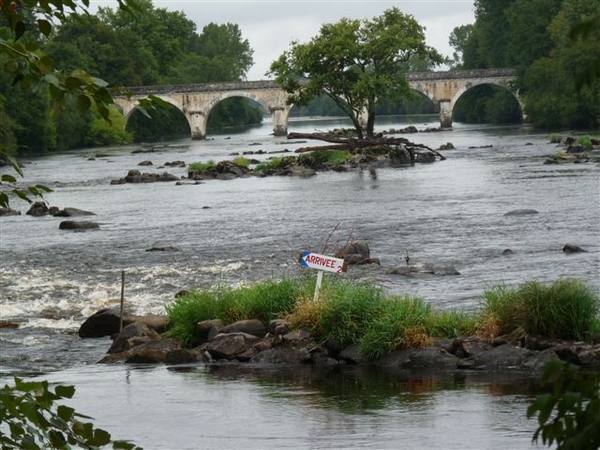 <p>salue notre retour.</p>