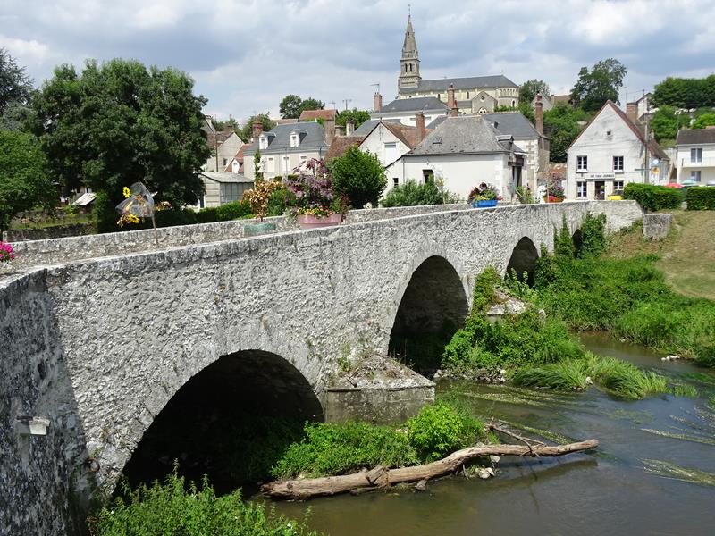 <p>Le pont ancien de Candé-sur-Beuvron</p>Photo Luc R.
